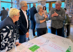 Fit für die Fusion: World-Café bringt Klinik-Mitarbeitende aus Frankenberg und Korbach zusammen